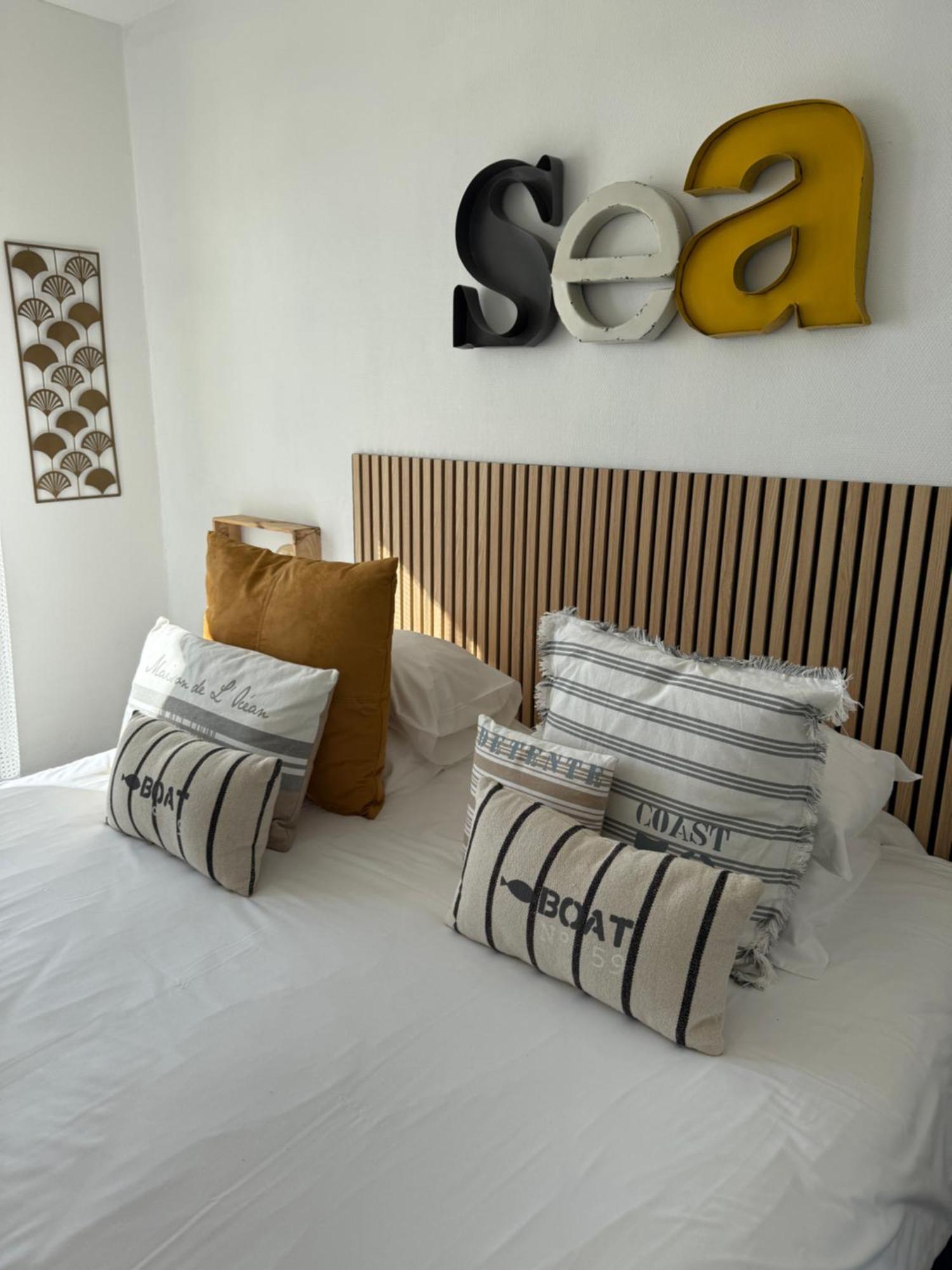Face Aux Flots Hotel La Cotiniere Exterior photo